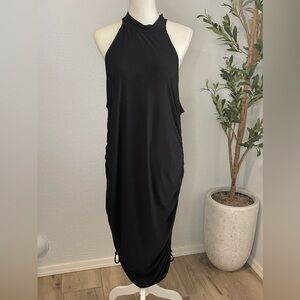 Black fitted bodycon dress